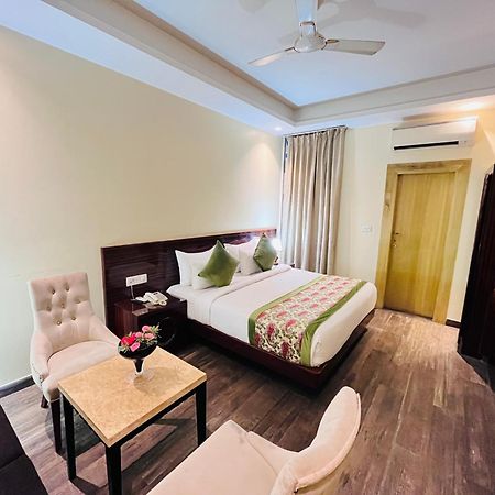 Ganga Ashoka Hotel Rishikesh Exterior photo