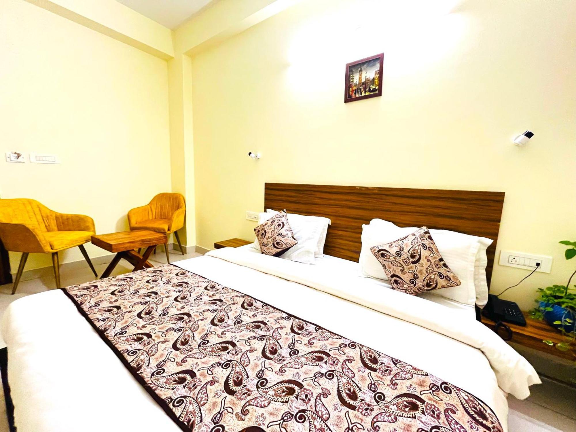 Ganga Ashoka Hotel Rishikesh Exterior photo