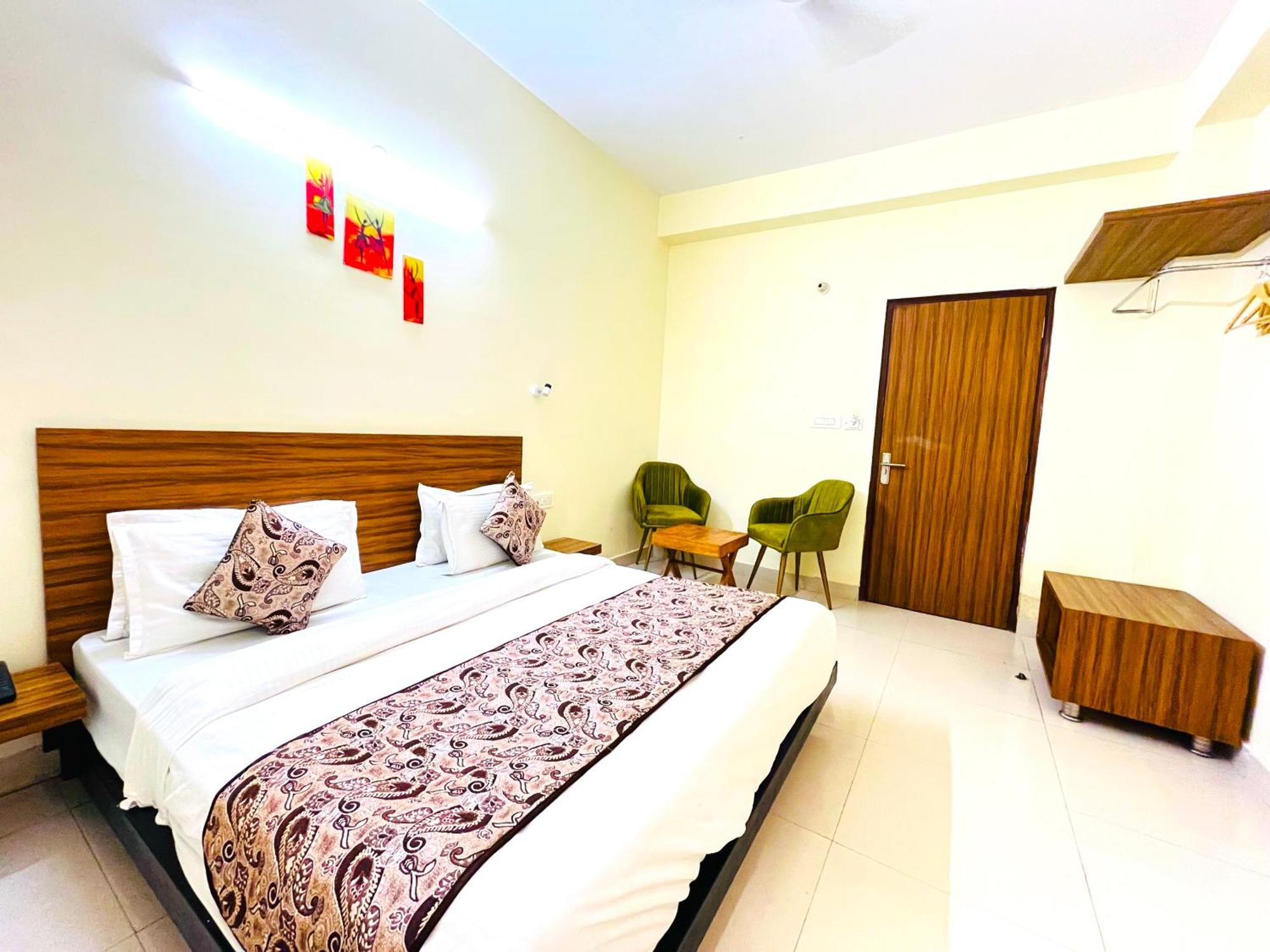 Ganga Ashoka Hotel Rishikesh Exterior photo