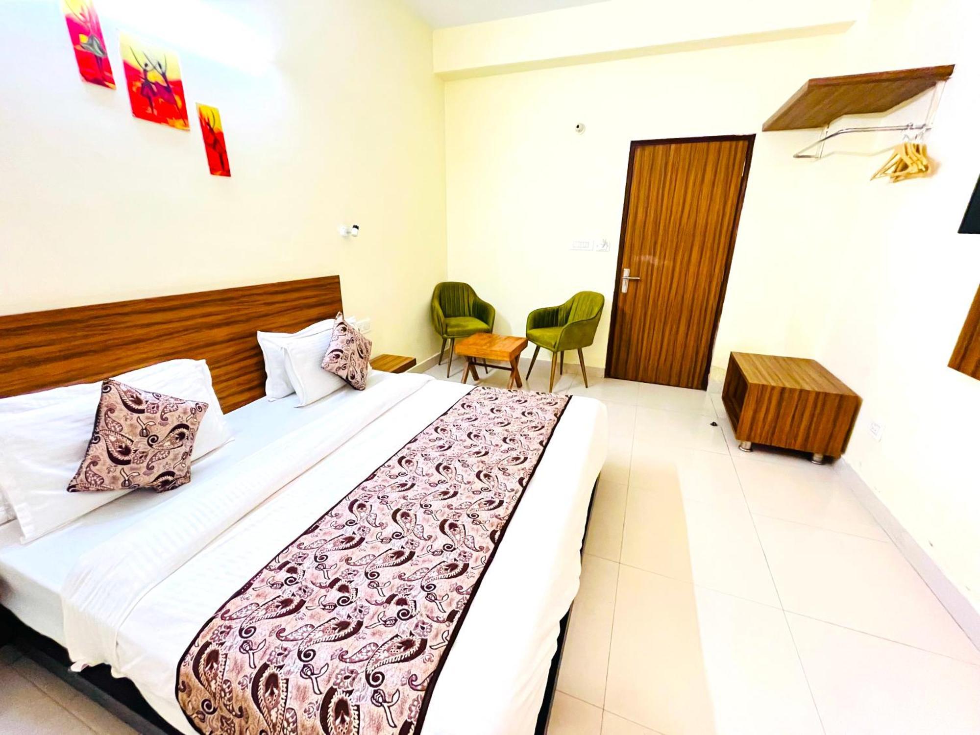 Ganga Ashoka Hotel Rishikesh Exterior photo