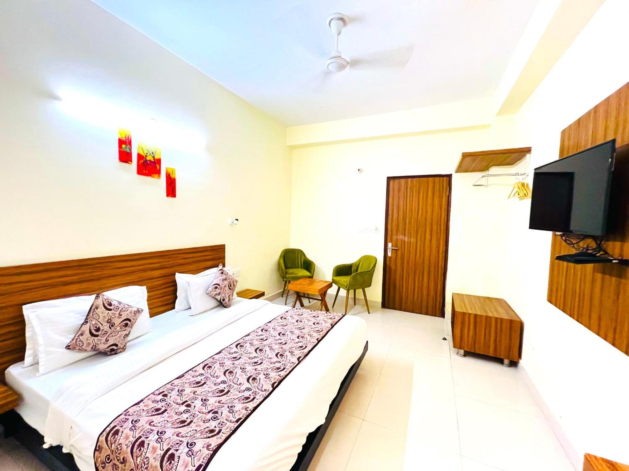 Ganga Ashoka Hotel Rishikesh Exterior photo