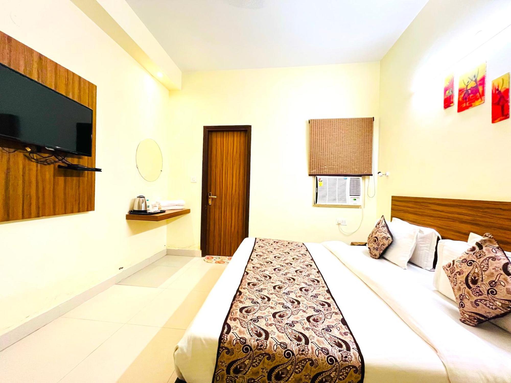 Ganga Ashoka Hotel Rishikesh Exterior photo