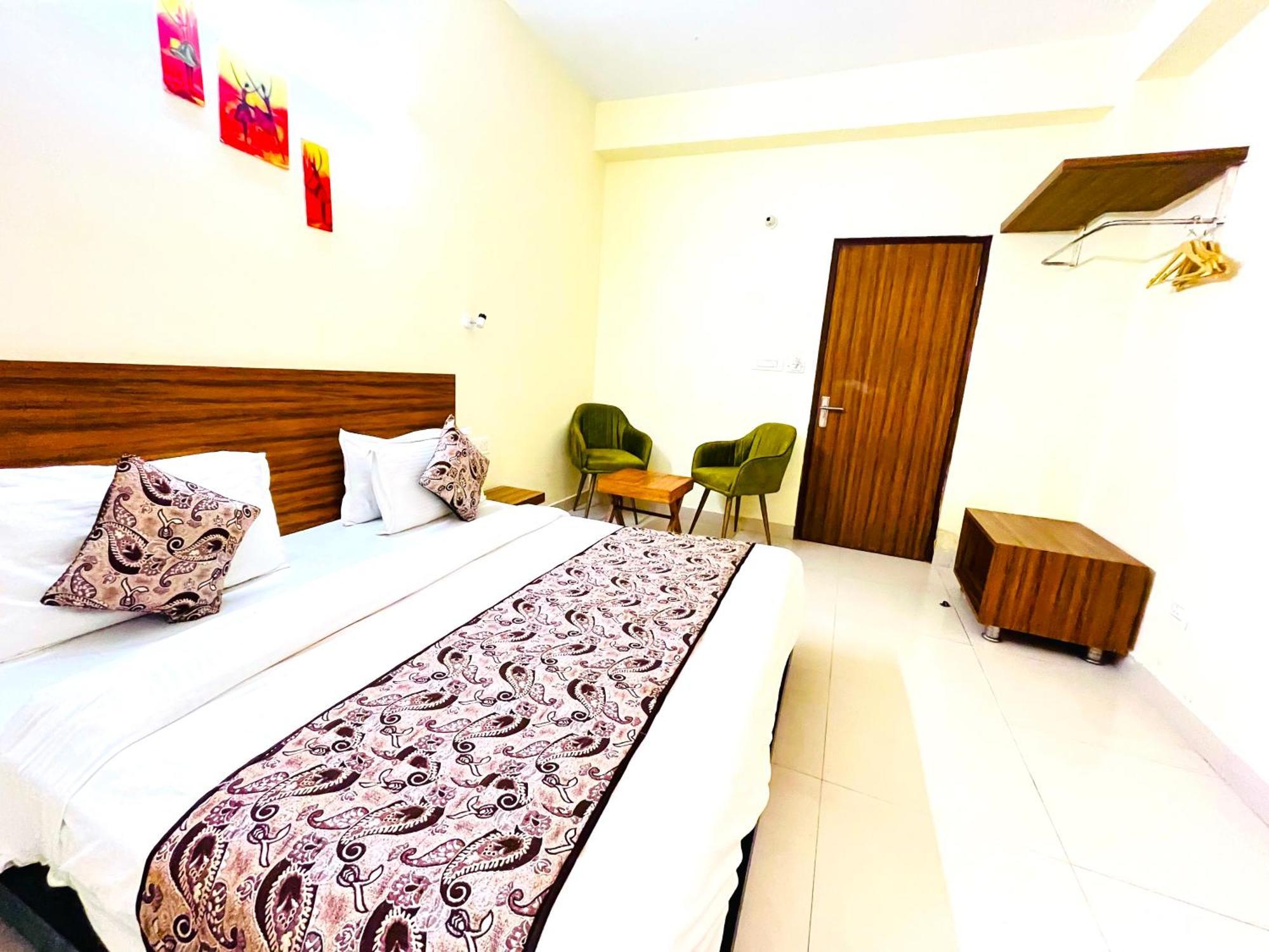 Ganga Ashoka Hotel Rishikesh Exterior photo